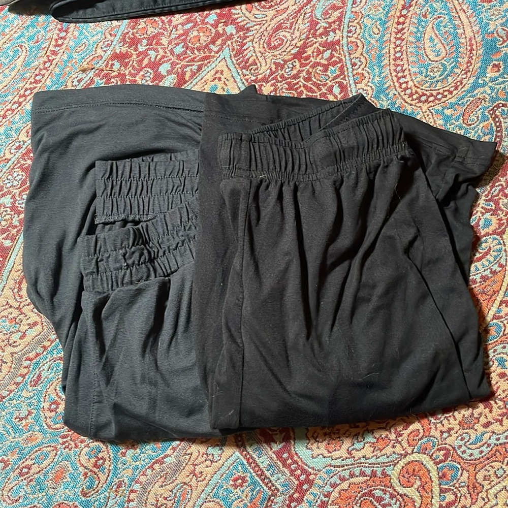 Bundle 2 pair cool keep night shorts black and grey small